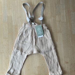 NWT toddler gauzey pants with suspenders